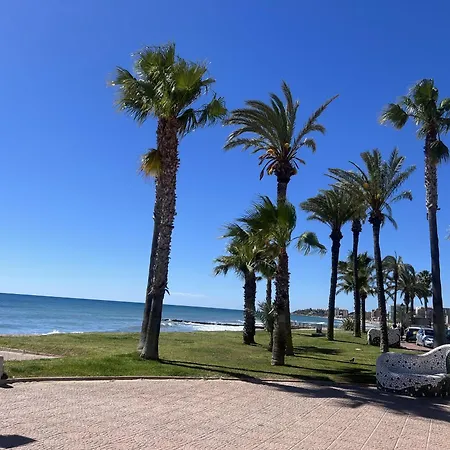 Levante Frontal Al Mar アパート *