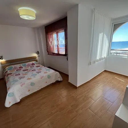 Levante Frontal Al Mar *